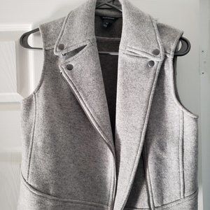 Club Monaco cropped moto vest